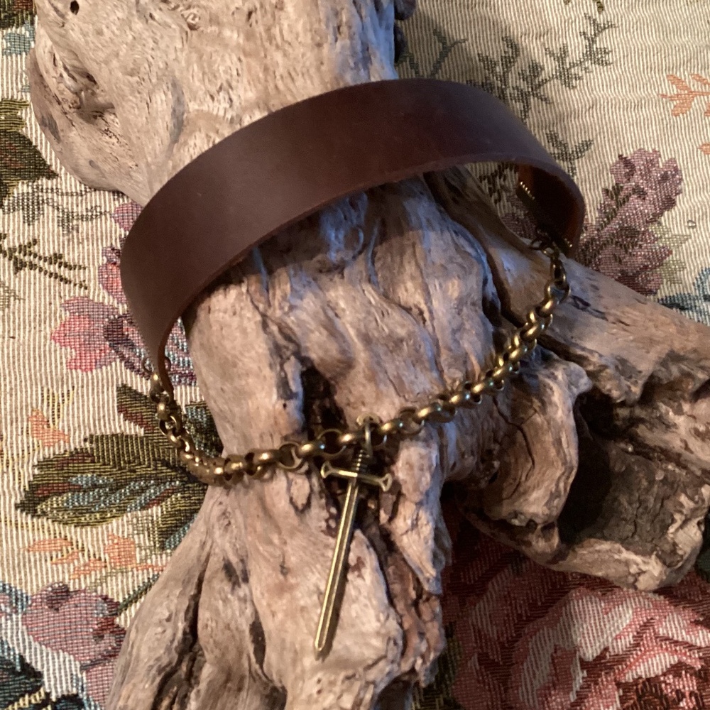 Antique Brass Chunky Chain Leather Choker Necklace w/ Long Dagger Charm
